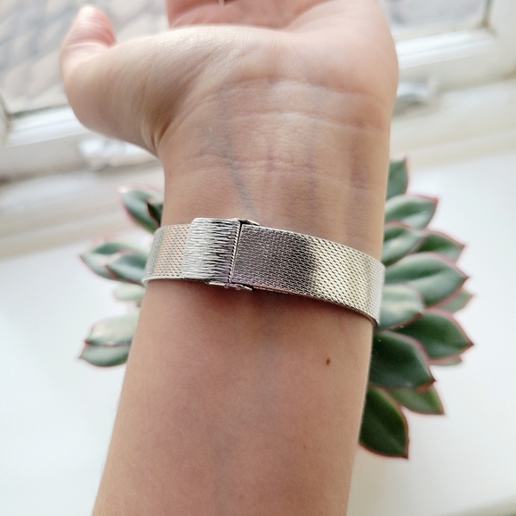 Swiss Mondaine 17 Jewels Silver Watch - Picture 11 of 13